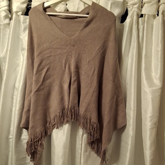 Echo Tan Fringed Women's Poncho One Size - Picture 8 of 9